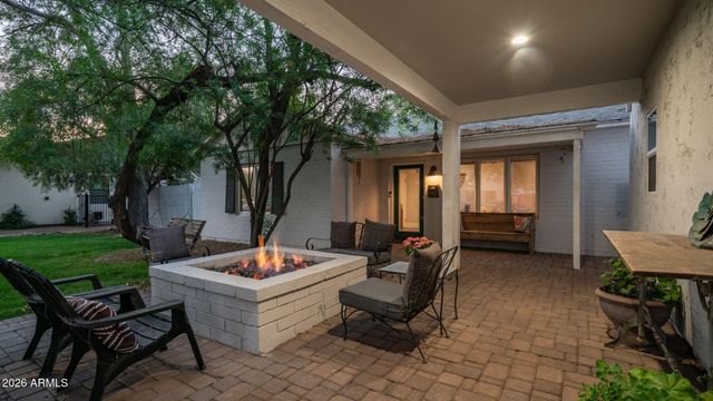 3244 E WELDON Avenue, Phoenix, AZ 85018