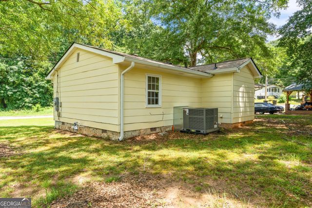 30 Tuxedo Avenue, Newnan, GA 30263
