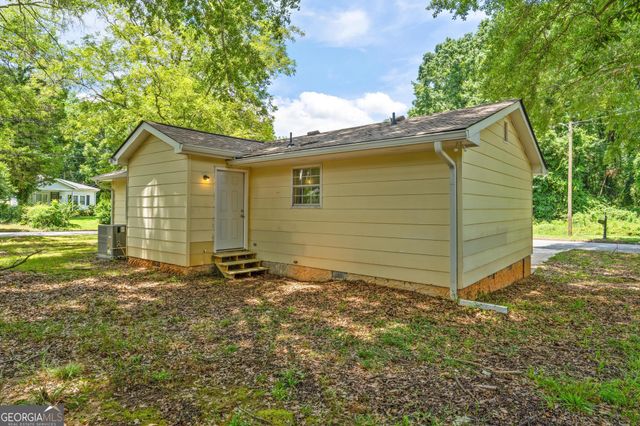 30 Tuxedo Avenue, Newnan, GA 30263