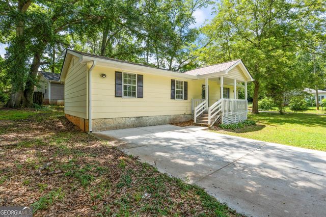 30 Tuxedo Avenue, Newnan, GA 30263
