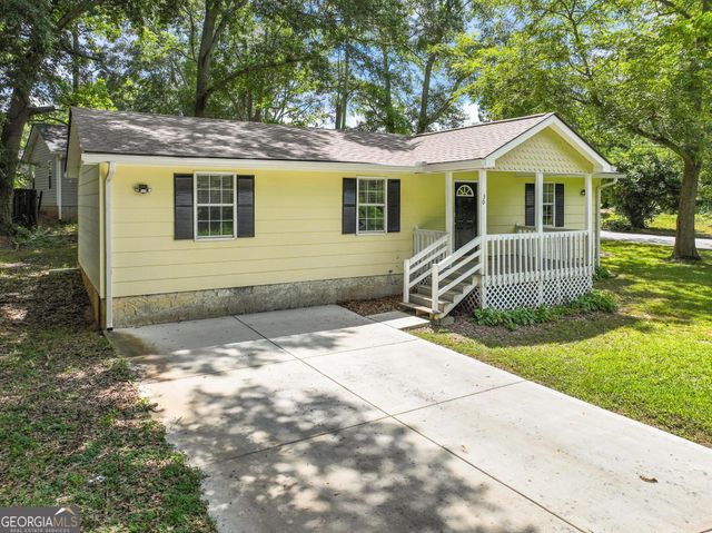 30 Tuxedo Avenue, Newnan, GA 30263
