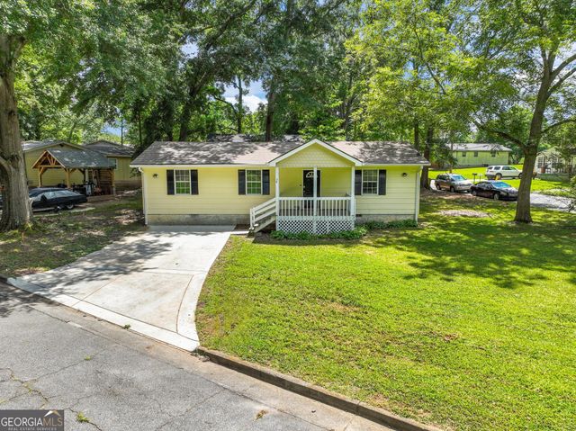 30 Tuxedo Avenue, Newnan, GA 30263