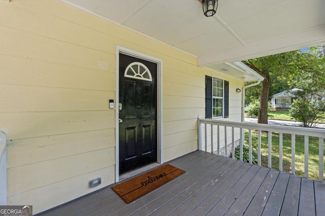 30 Tuxedo Avenue, Newnan, GA 30263
