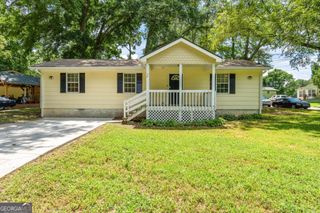 30 Tuxedo Avenue, Newnan, GA 30263