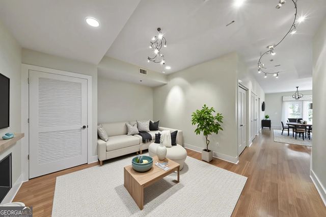 3655 Peachtree Road NE 101, Atlanta, GA 30319