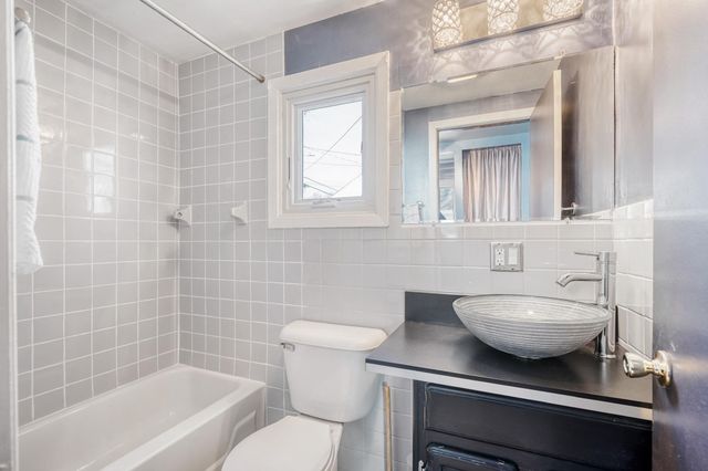 4715 Emerson Avenue N, Minneapolis, MN 55430