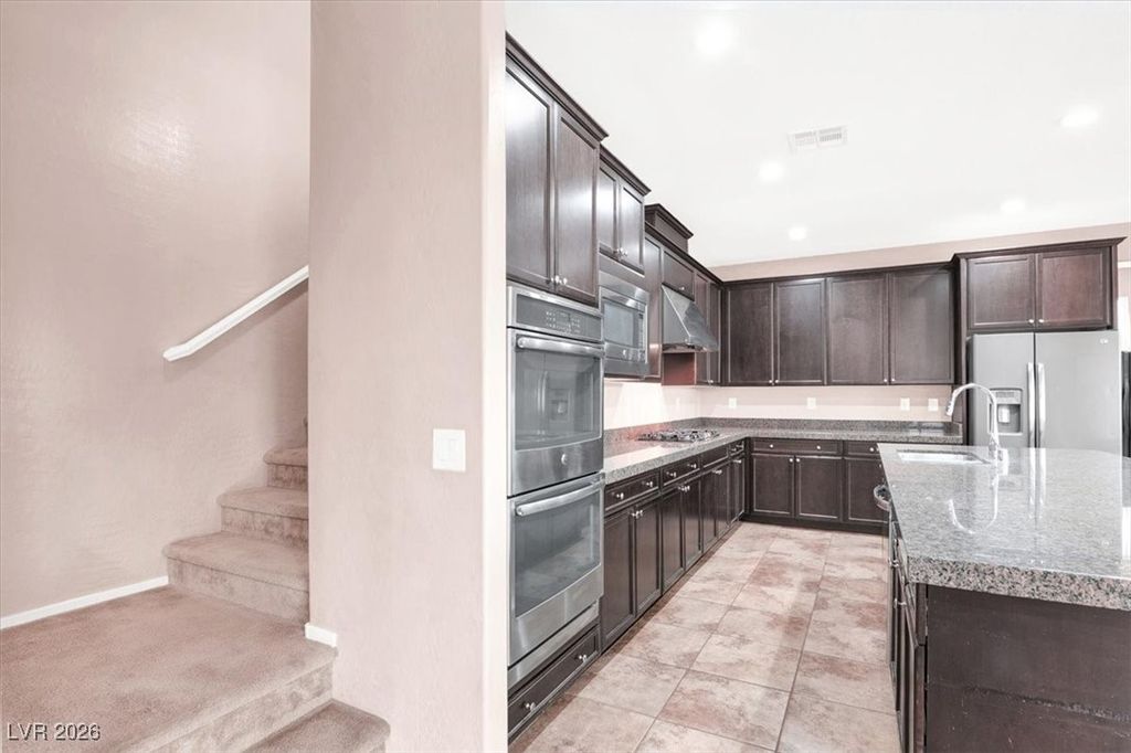 Image 14 of property listing at 10368 Saddle Mountain Street, Las Vegas, NV 89178