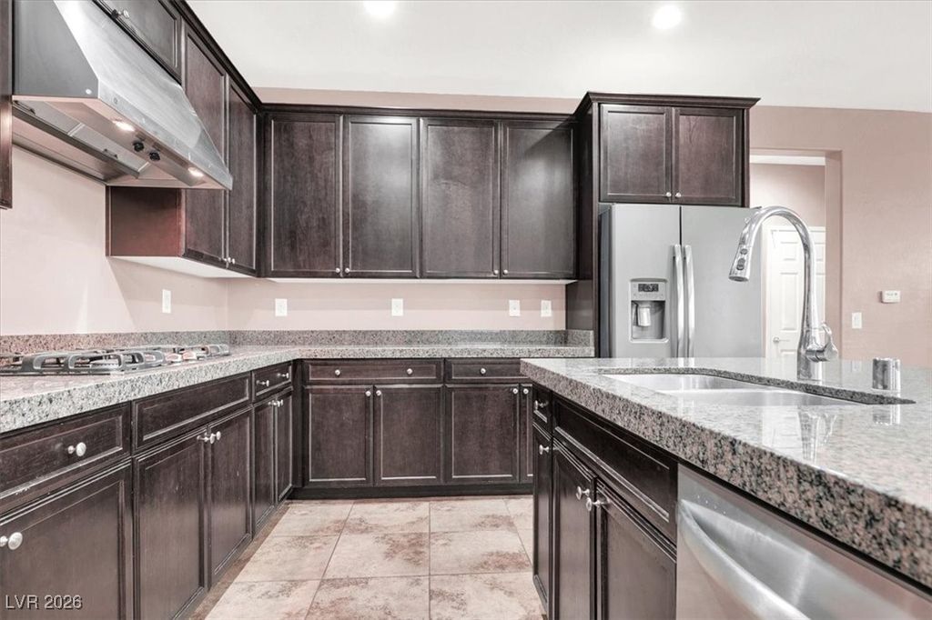 Image 15 of property listing at 10368 Saddle Mountain Street, Las Vegas, NV 89178