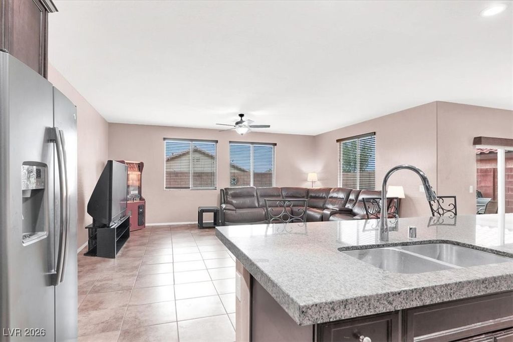 Image 17 of property listing at 10368 Saddle Mountain Street, Las Vegas, NV 89178