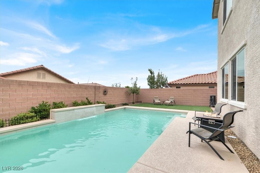 Image 4 of property listing at 10368 Saddle Mountain Street, Las Vegas, NV 89178