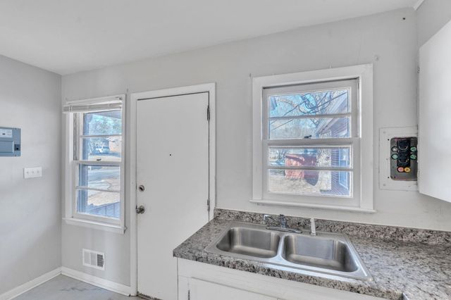 207 Woodview Avenue, Spartanburg, SC 29306