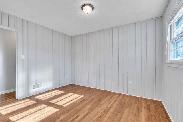 207 Woodview Avenue, Spartanburg, SC 29306