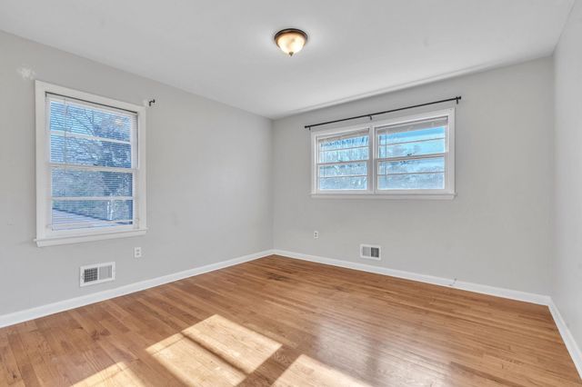 207 Woodview Avenue, Spartanburg, SC 29306