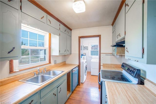 6922 Gra Lan Drive, Thomasville, NC 27360