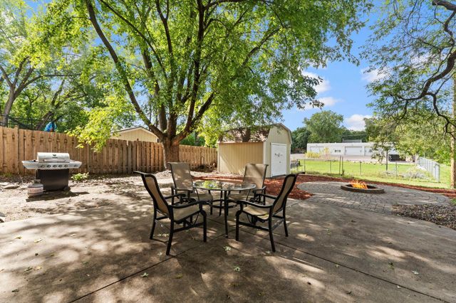 4051 Brunswick Avenue N, Crystal, MN 55422