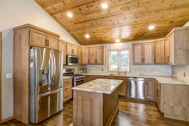 7180 Nine Mile Creek Road, Eau Claire, WI 54701
