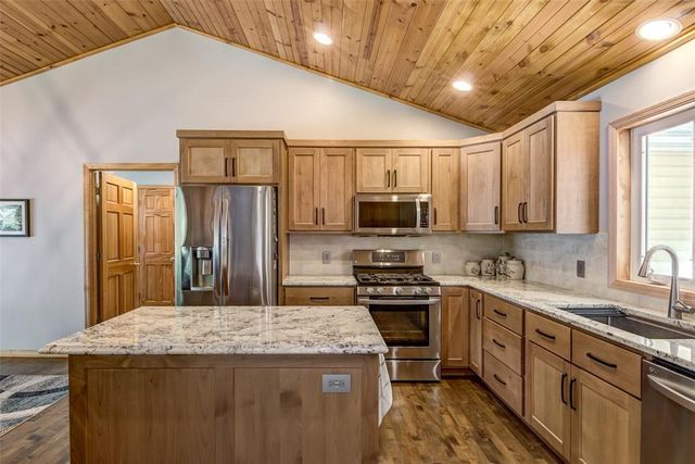 7180 Nine Mile Creek Road, Eau Claire, WI 54701