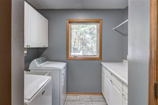 7180 Nine Mile Creek Road, Eau Claire, WI 54701
