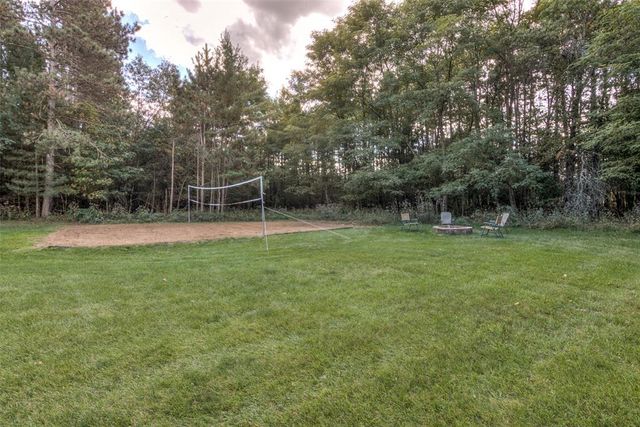 7180 Nine Mile Creek Road, Eau Claire, WI 54701