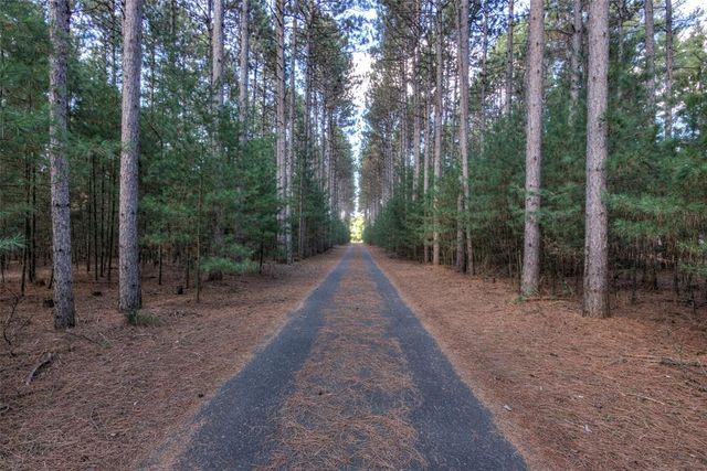 7180 Nine Mile Creek Road, Eau Claire, WI 54701