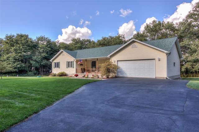 7180 Nine Mile Creek Road, Eau Claire, WI 54701