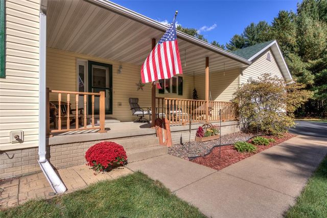 7180 Nine Mile Creek Road, Eau Claire, WI 54701