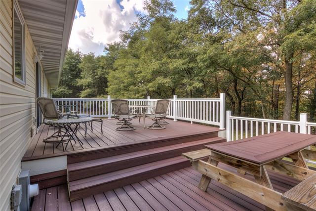 7180 Nine Mile Creek Road, Eau Claire, WI 54701