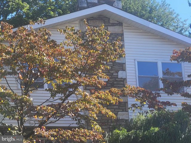 609 FOSTER RD, Cheltenham, PA 19012