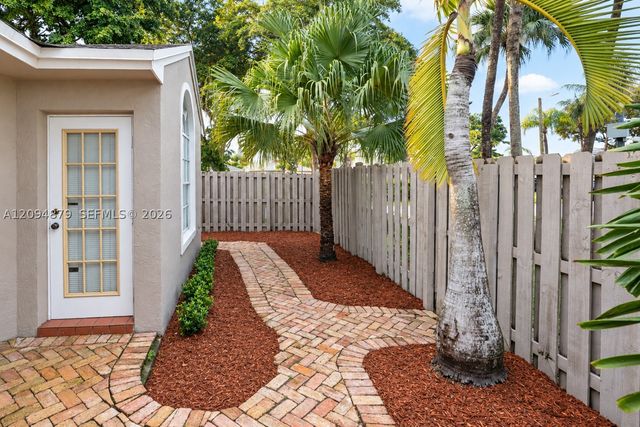12201 SW 148th St 901, Miami, FL 33186
