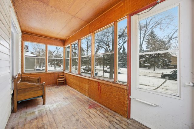 807 5th Street S, Moorhead, MN 56560