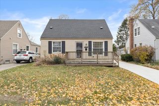 1313 Royal Avenue, Royal Oak, MI 48073