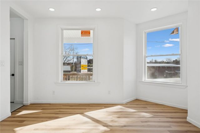 435 N Broadway St, Scottdale, PA 15683