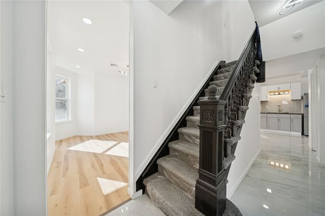 435 N Broadway St, Scottdale, PA 15683