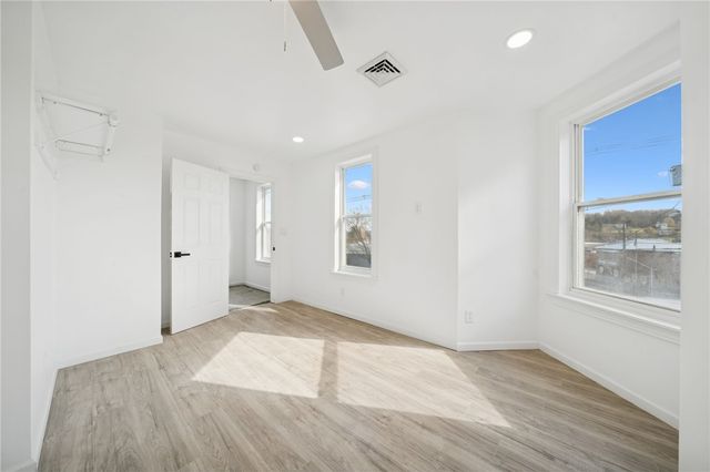 435 N Broadway St, Scottdale, PA 15683