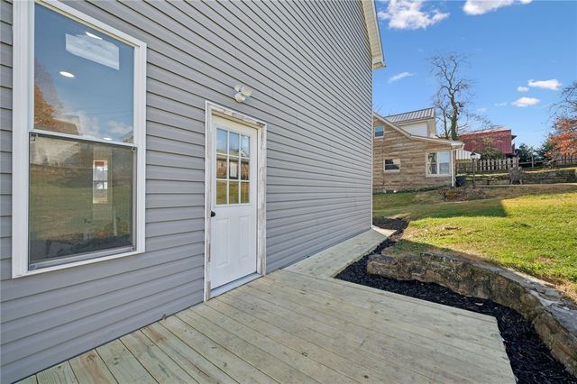 435 N Broadway St, Scottdale, PA 15683