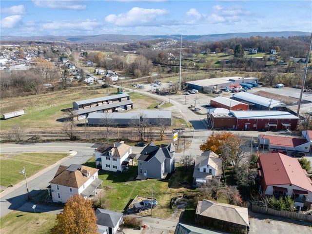435 N Broadway St, Scottdale, PA 15683