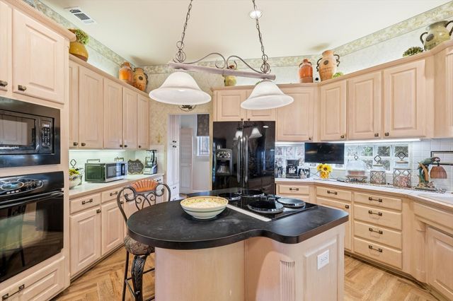 4717 Morris Heights Drive, Arlington, TX 76016