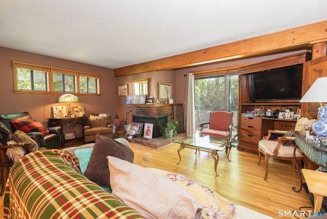 48 Woods Way, Woodbury, CT 06798