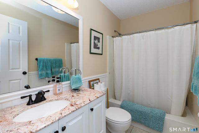 48 Woods Way, Woodbury, CT 06798