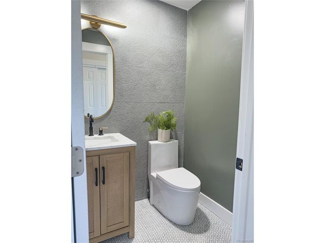 6664 E Easter Pl, Centennial, CO 80112