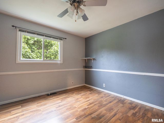 5 GALVIN Court, Pekin, IL 61554