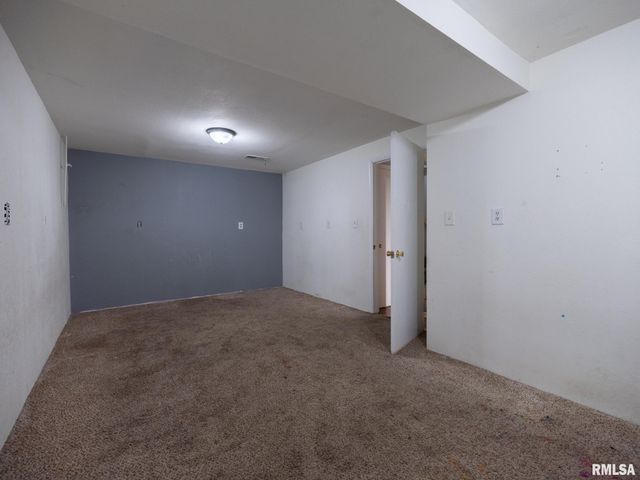 5 GALVIN Court, Pekin, IL 61554