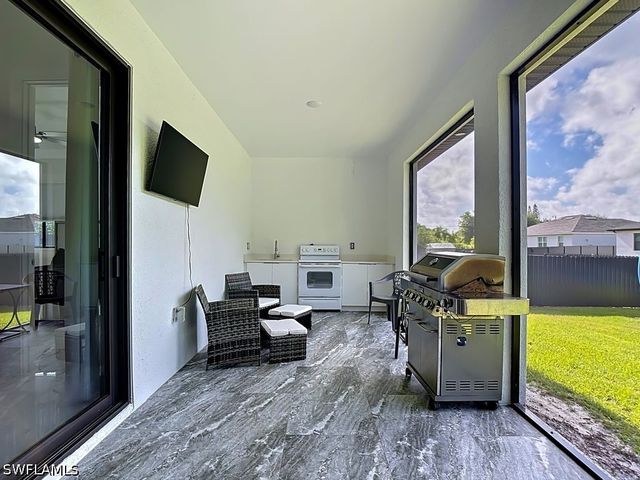 2905 4th ST W, Lehigh Acres, FL 33971