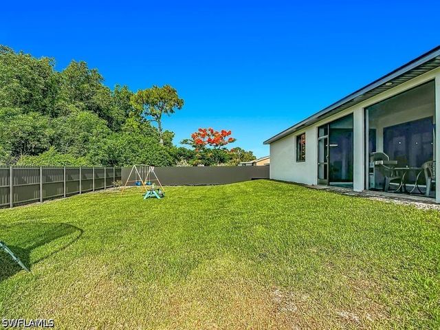 2905 4th ST W, Lehigh Acres, FL 33971