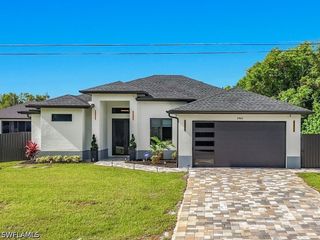 2905 4th ST W, Lehigh Acres, FL 33971