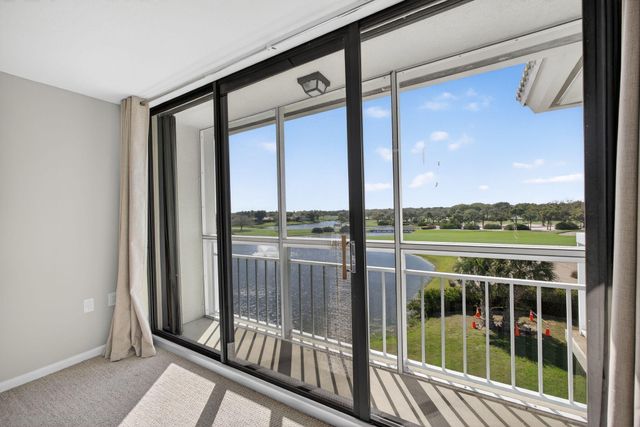 2421 Village Boulevard 401, West Palm Beach, FL 33409