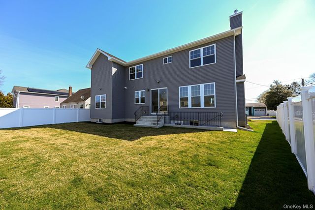 1772 Rose Street, Merrick, NY 11566
