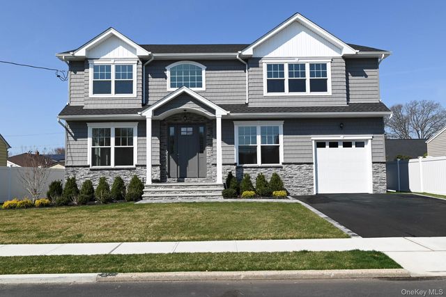 1772 Rose Street, Merrick, NY 11566