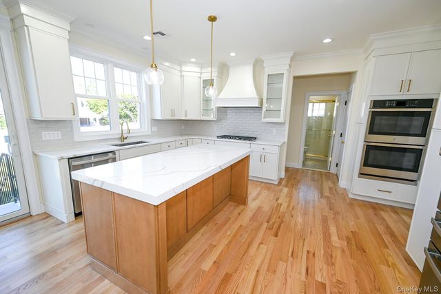 1772 Rose Street, Merrick, NY 11566