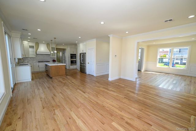 1772 Rose Street, Merrick, NY 11566